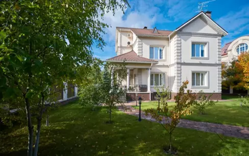 2-этажный коттедж 500 м² с отделкой