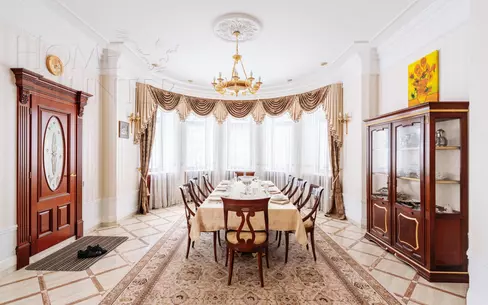 3-этажный коттедж 2 235 м² с отделкой