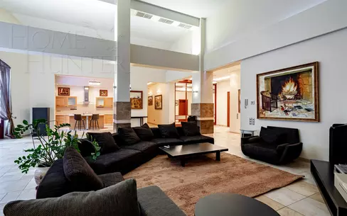 1-этажный коттедж 450 м² с отделкой