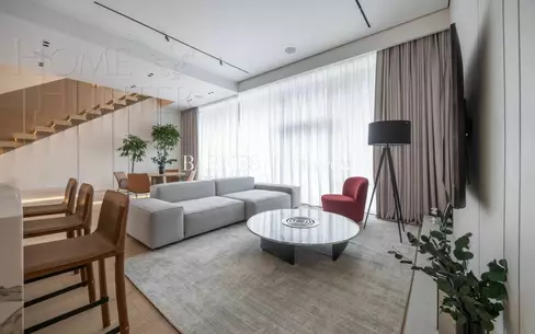 3-этажный таунхаус 250 м² с отделкой