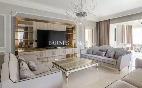 2-этажный коттедж 900 м² с отделкой