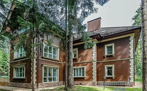 2-этажный коттедж 850 м² с отделкой