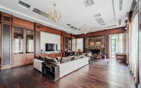 2-этажный коттедж 550 м² с отделкой