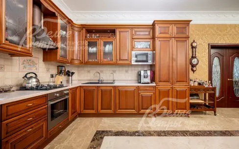 2-этажный коттедж 378 м² с отделкой