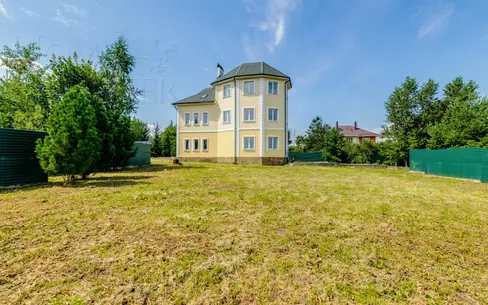 2-этажный коттедж 500 м² с отделкой