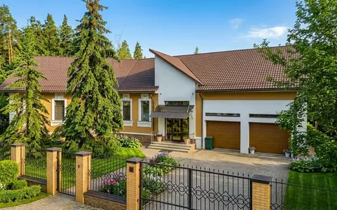 1-этажный коттедж 450 м² с отделкой