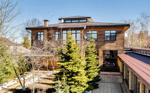 2-этажный коттедж 1 350 м² с отделкой