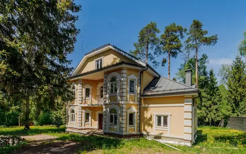 2-этажный коттедж 560 м² без отделки