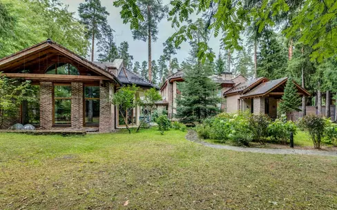 2-этажный коттедж 600 м² с отделкой