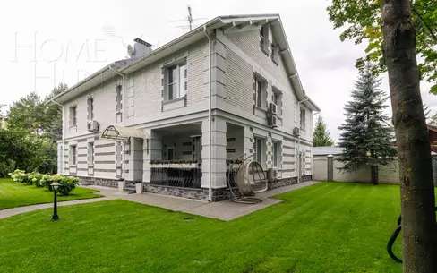 2-этажный коттедж 500 м² с отделкой