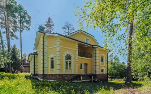 2-этажный коттедж 560 м² без отделки