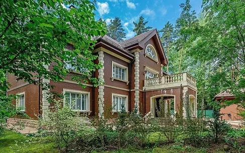 2-этажный коттедж 850 м² с отделкой