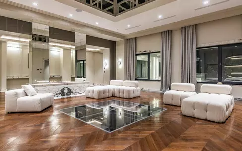 2-этажный коттедж 2 430 м² с отделкой