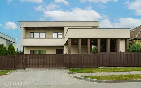 2-этажный коттедж 300 м² с отделкой