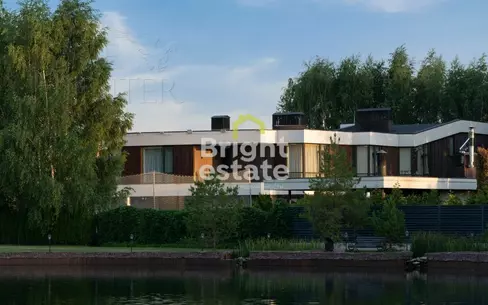 2-этажный коттедж 1 624 м² с отделкой