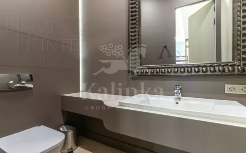 5-КОМН. КВАРТИРА С ОТДЕЛКОЙ 212.9 М² НА 3 ЭТАЖЕ