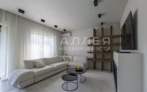 2-этажный коттедж 240 м² с отделкой
