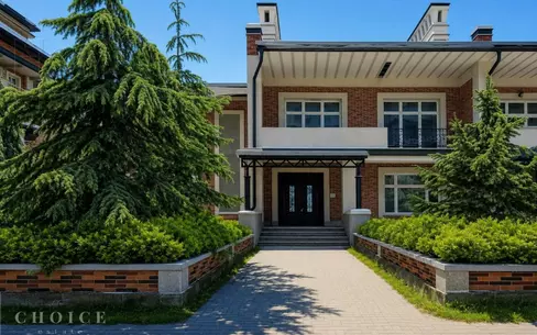 2-этажный таунхаус 940 м² без отделки