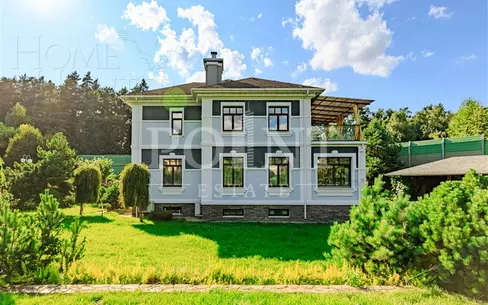 2-этажный коттедж 680 м² с отделкой