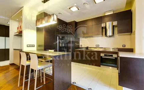 4-КОМН. КВАРТИРА С ОТДЕЛКОЙ 138 М² НА 4 ЭТАЖЕ
