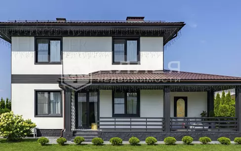 2-этажный коттедж 240 м² с отделкой