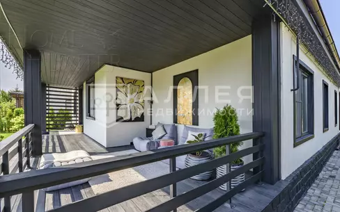2-этажный коттедж 240 м² с отделкой