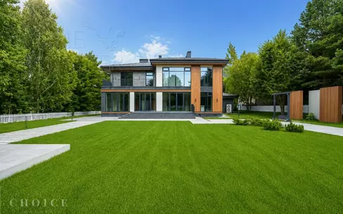 2-этажный коттедж 650 м² с отделкой