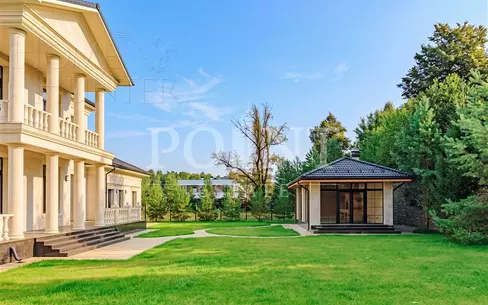 2-этажный коттедж 590 м² с отделкой