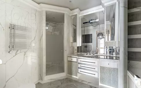 4-КОМН. КВАРТИРА С ОТДЕЛКОЙ 186 М² НА 10 ЭТАЖЕ
