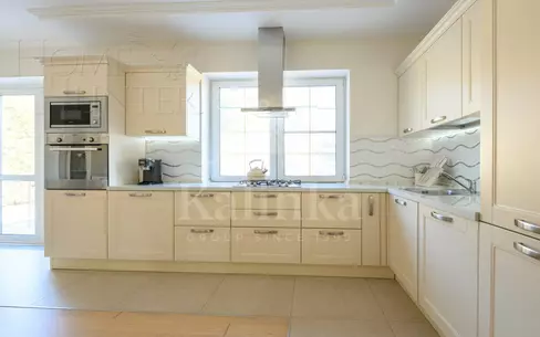2-этажный коттедж 1 060 м² с отделкой