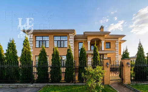 2-этажный коттедж 530 м² с отделкой