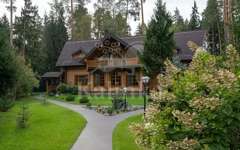 2-этажный коттедж 637 м² с отделкой