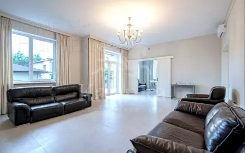 2-этажный коттедж 800 м² с отделкой