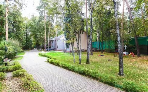 2-этажный таунхаус 890 м² с отделкой