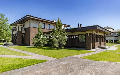 2-этажный коттедж 1 800 м² с отделкой