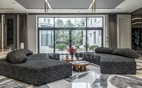 2-этажный коттедж 2 430 м² с отделкой