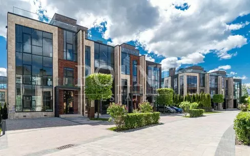 3-этажный таунхаус 277 м² с отделкой