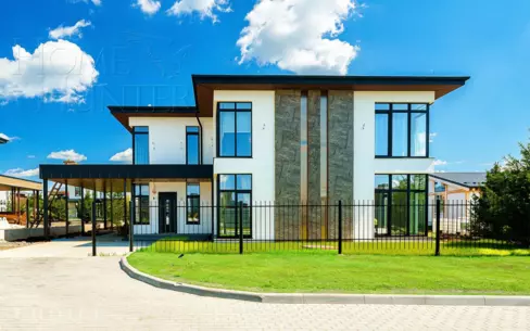 2-этажный коттедж 245 м² с отделкой