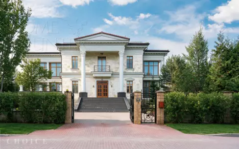 2-этажный коттедж 1 250 м² с отделкой