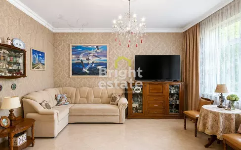 3-этажный таунхаус 230 м² с отделкой