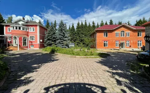 2-этажный коттедж 750 м² с отделкой