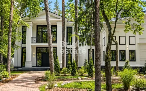 2-этажный коттедж 1 463 м² с отделкой