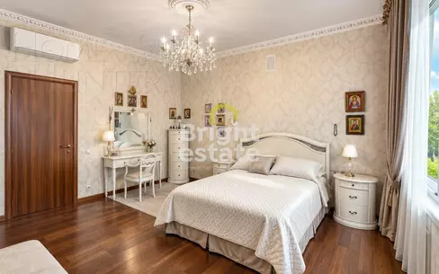 3-этажный таунхаус 230 м² с отделкой