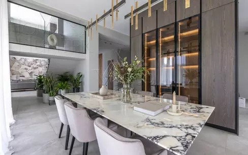 2-этажный коттедж 1 300 м² с отделкой
