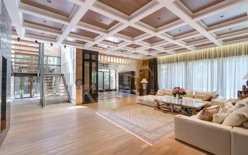 2-этажный коттедж 700 м² с отделкой