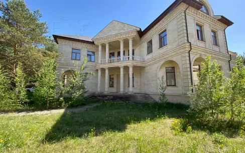 2-этажный коттедж 1 480 м² без отделки
