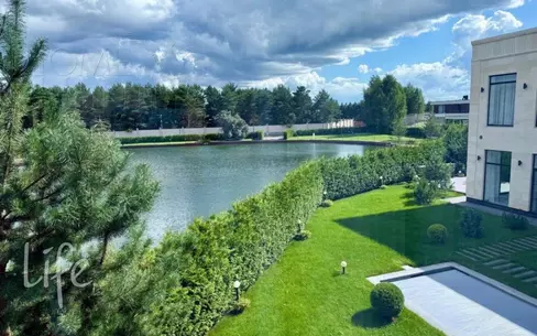 2-этажный коттедж 1 500 м² с отделкой