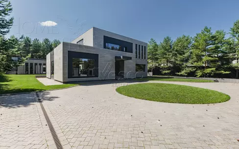 2-этажный коттедж 2 240 м² без отделки