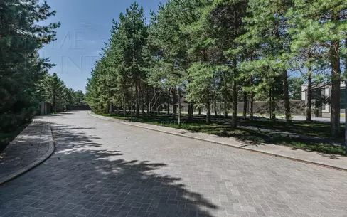2-этажный коттедж 2 240 м² без отделки