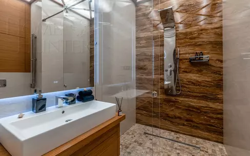 3-КОМН. КВАРТИРА С ОТДЕЛКОЙ 130 М² НА 2 ЭТАЖЕ